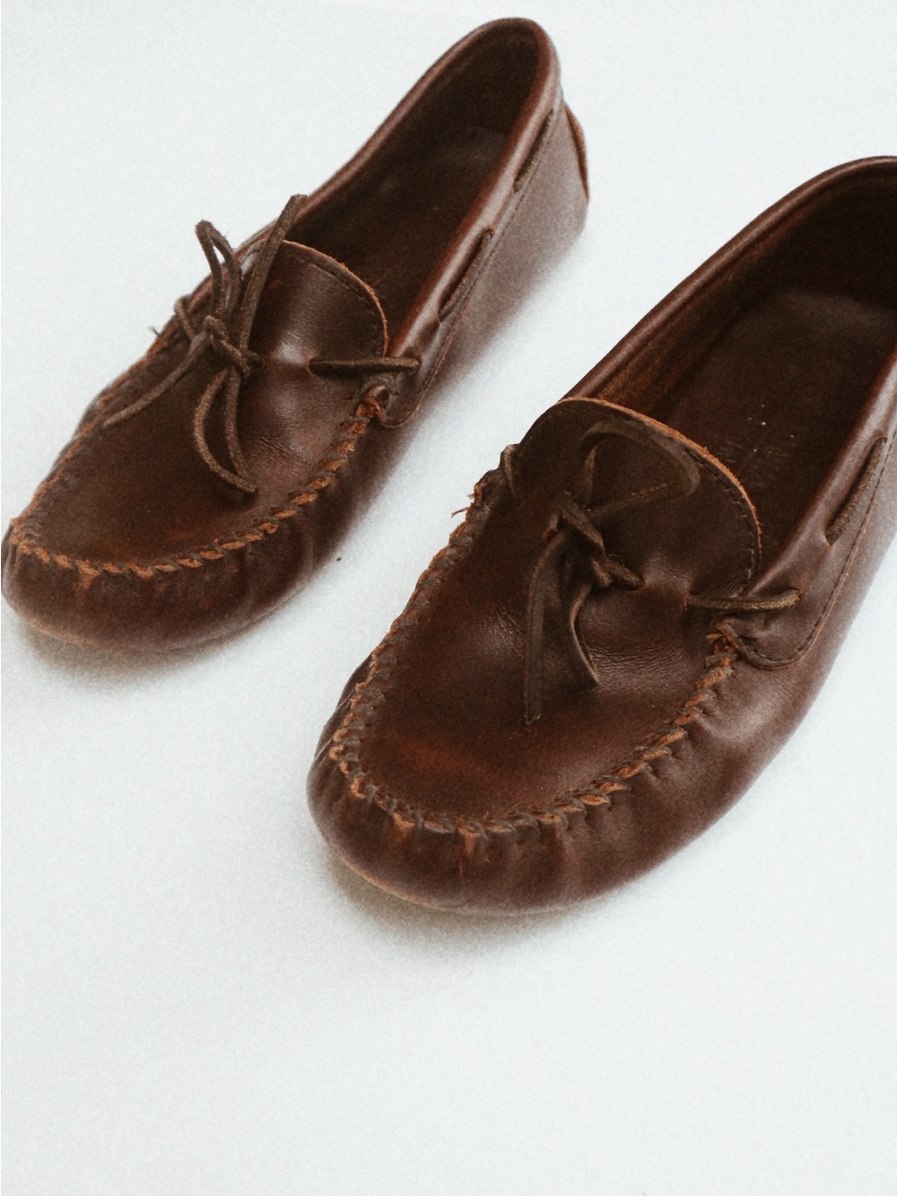 Minnetonka Classic Driver Moccasins Women’s 9 Brown Leather Loafers Style 698